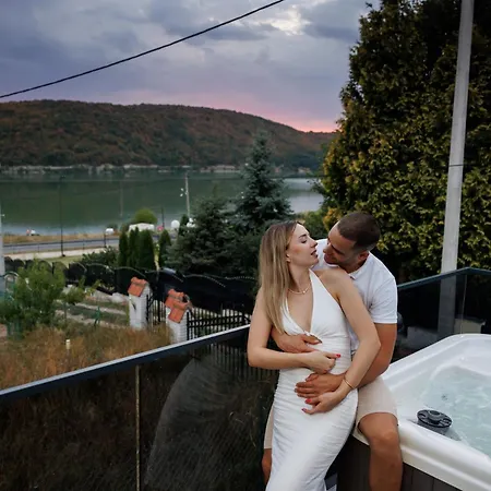 Willa Luxurious For Couples With Hot Tub View Aleksinac