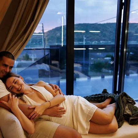 Willa Luxurious For Couples With Hot Tub View